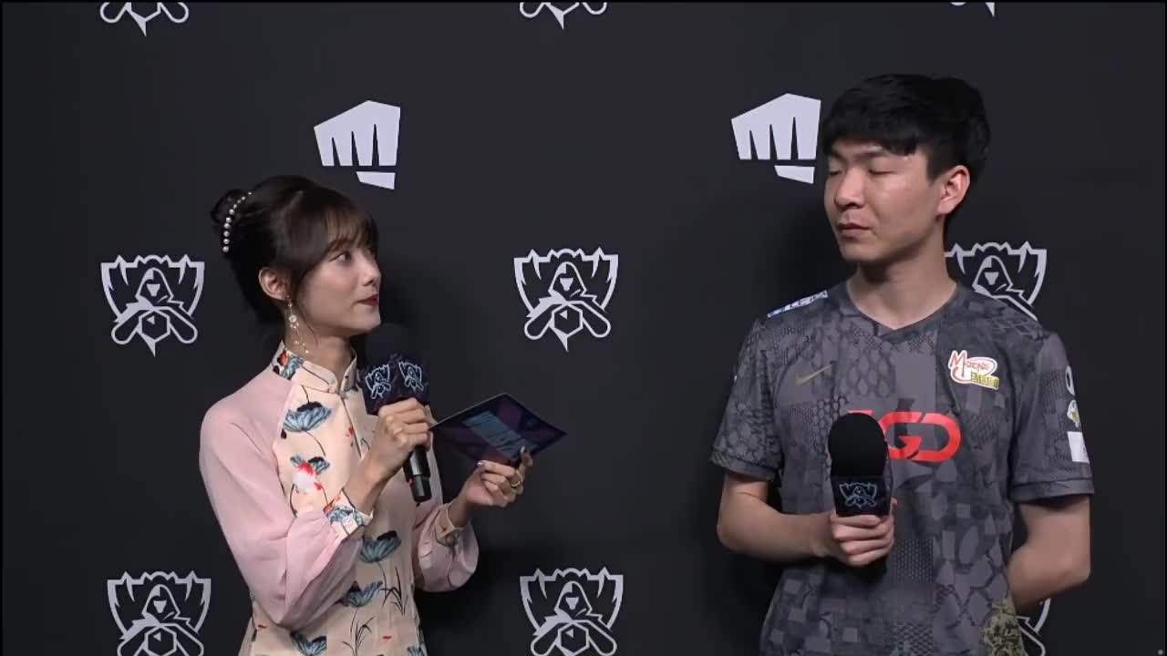 PSG球员全力以赴，赢得胜利