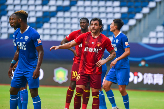 包含深圳逼平华夏保持不败战绩稳固的词条