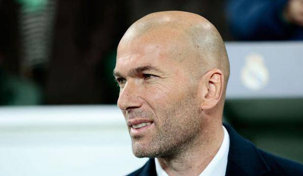 包含欧洲豪门惨遭逆转，遭遇窘境的词条