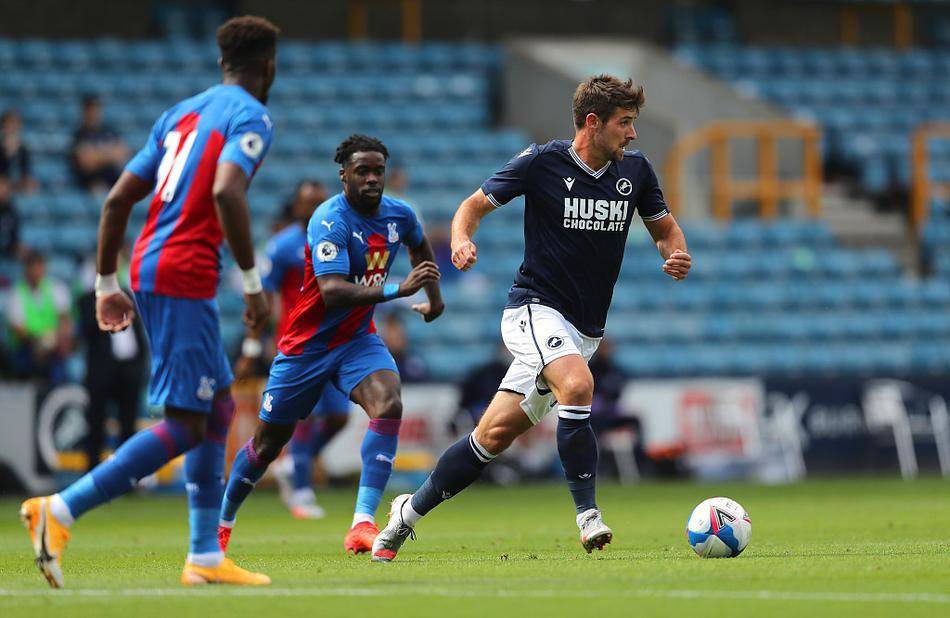 利兹联豪取三分,保级前景稍稍乐观 利兹联豪取三分,保级前景稍稍乐观