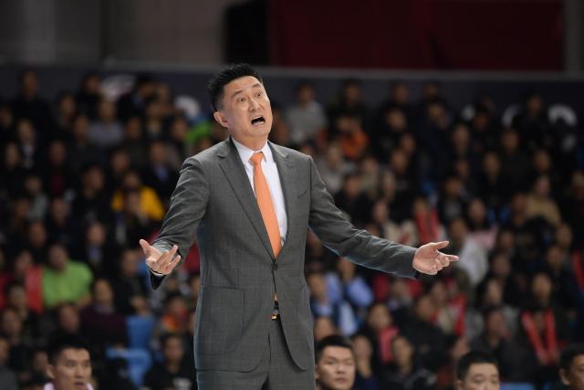 东莞银行队遭遇困境，需调整球队战术的简单介绍