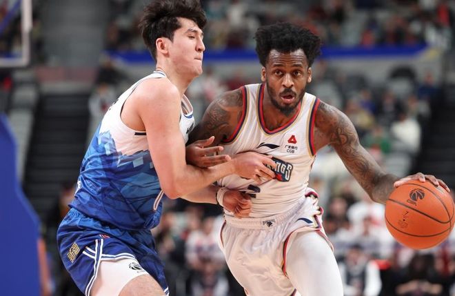 竞技场上的风云变幻,悬念重重 竞技场上的风云变幻,悬念重重