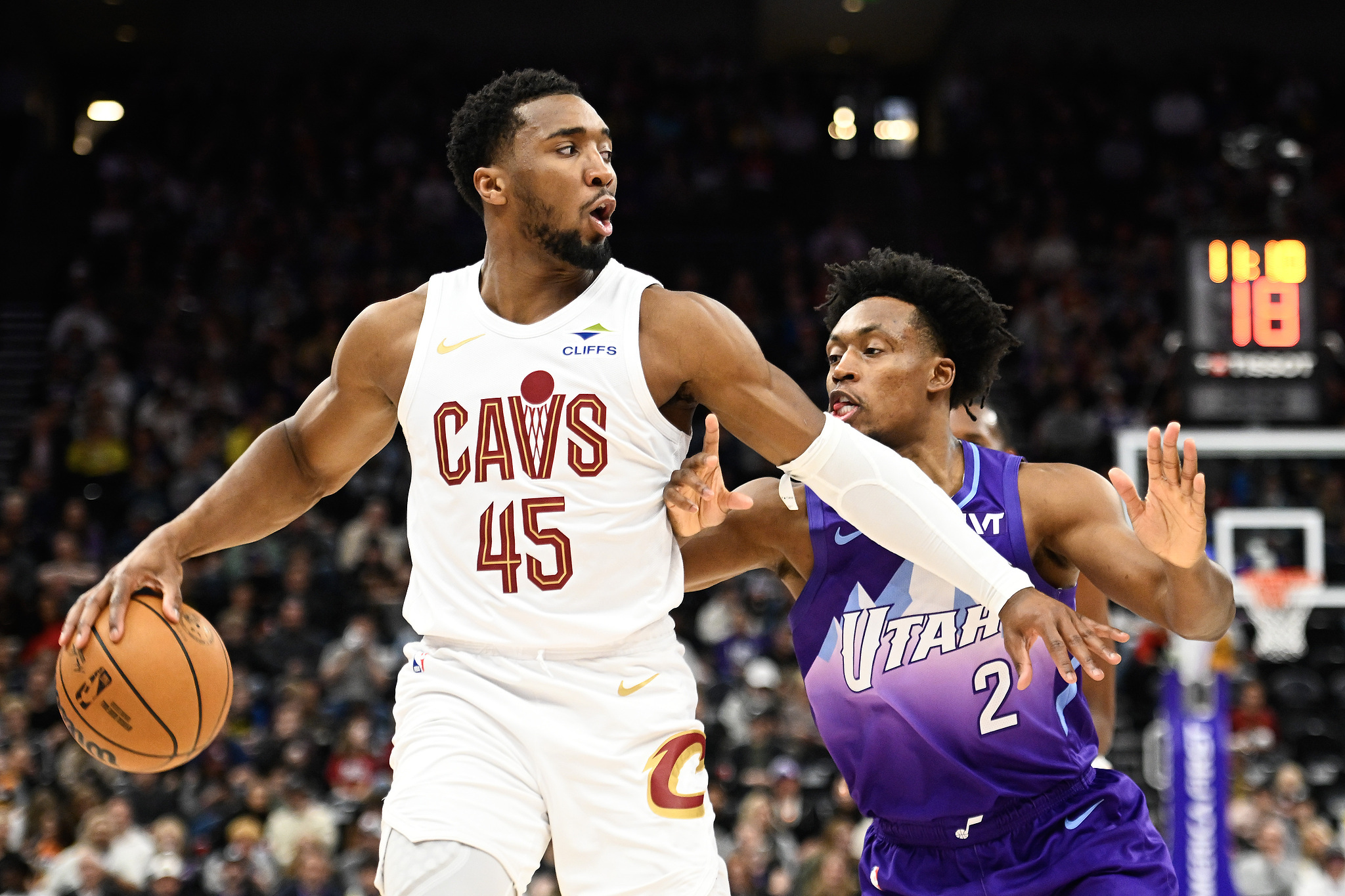 爵士横扫爵士,顺利进军西部半决赛 爵士横扫爵士,顺利进军西部半决赛