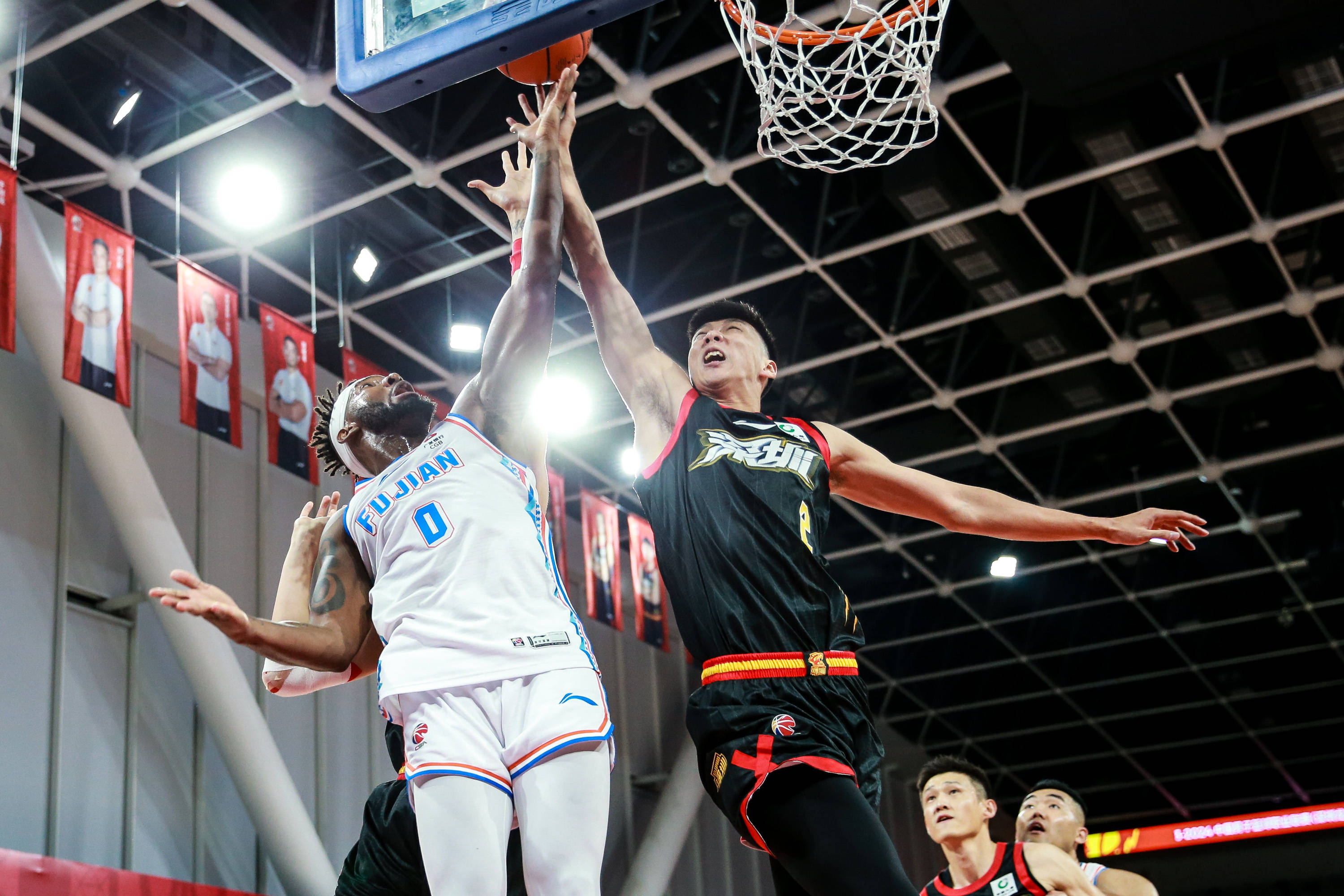 辽宁男篮报捷96-88战胜上海男篮拿下四连胜的简单介绍 辽宁男篮报捷96-88战胜上海男篮拿下四连胜的简单介绍