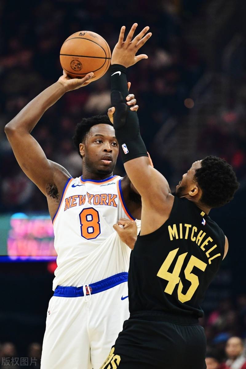 尼克斯主场大胜骑士，终结两连胜